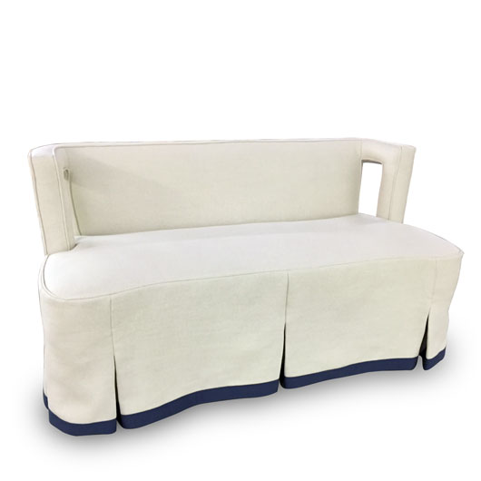 CUSTOM SKIRTED CARRIE SETTE